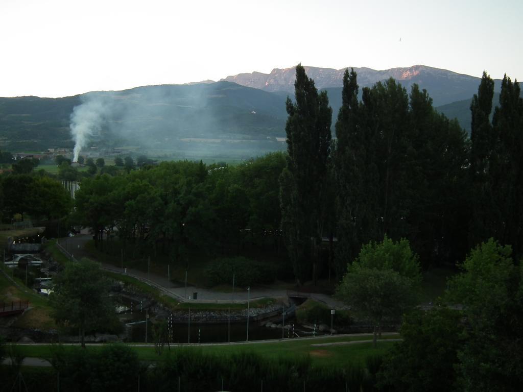 Casa Catharina Bed & Breakfast La Seu d'Urgell Exterior photo